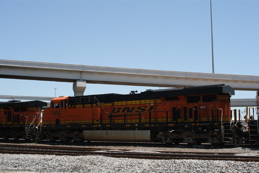 BNSF 7869